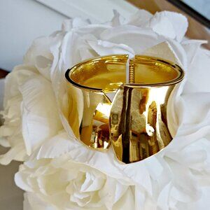 NWT! CHUNKY BOHO Hinged BRACELET